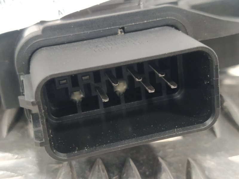 Recambio de cerradura puerta delantera derecha para volvo c30 1.6 diesel cat referencia OEM IAM 30799302  A048069