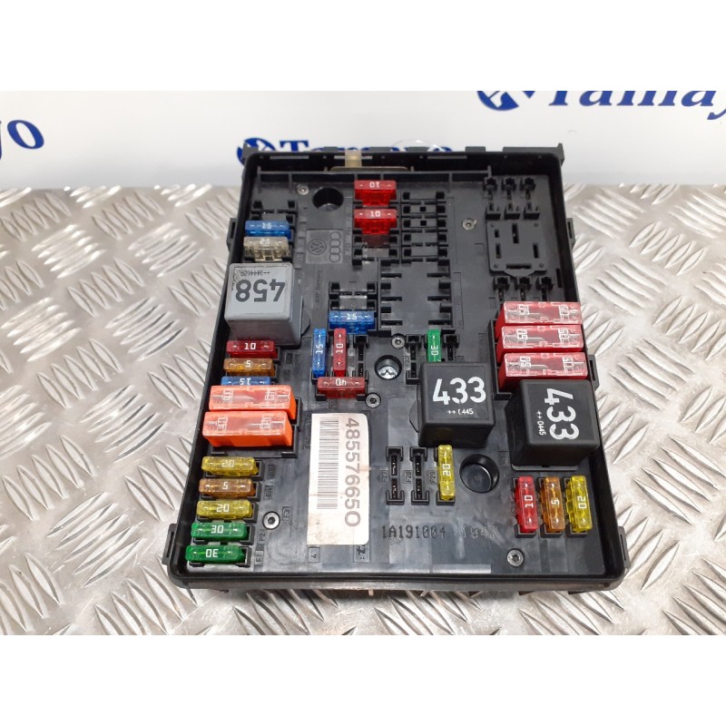 Recambio de caja reles / fusibles para volkswagen golf v berlina (1k1) 1.6 16v fsi referencia OEM IAM 1K0937124K  