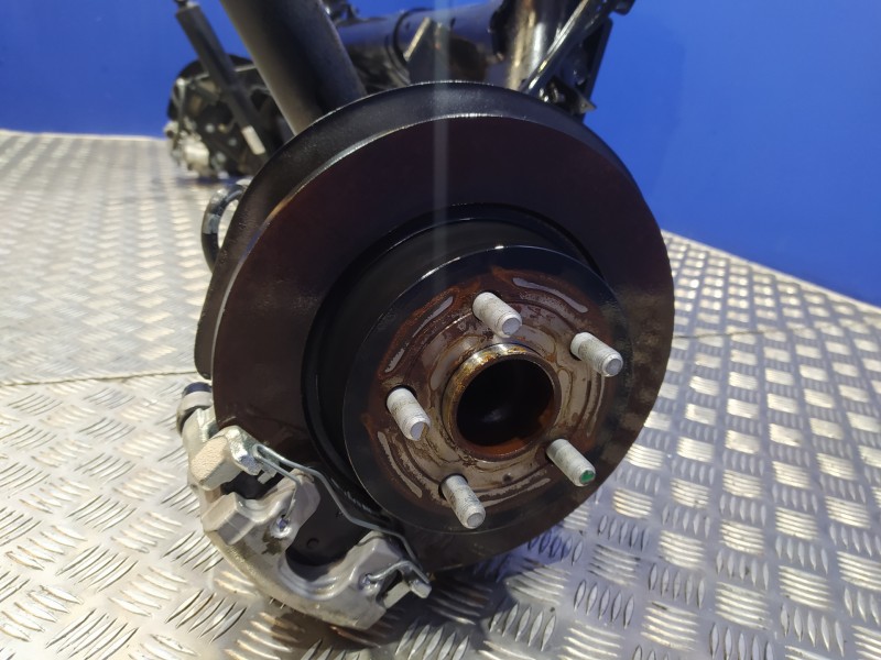 Recambio de puente trasero para ford transit connect referencia OEM IAM   