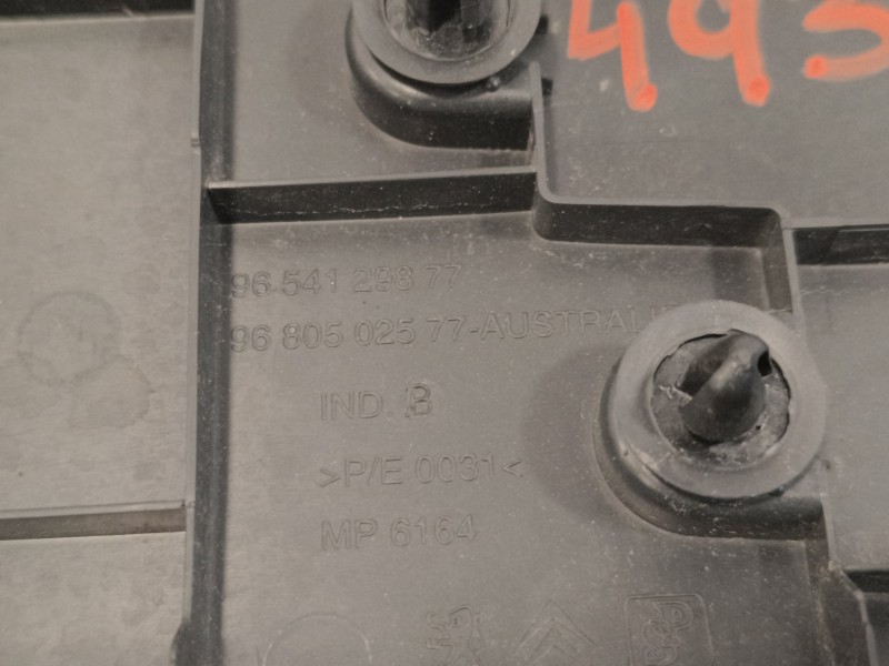 Recambio de deflector para peugeot 207 cc 1.6 16v referencia OEM IAM 9654129877  