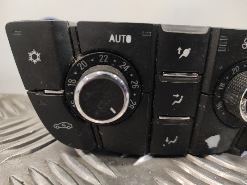 Recambio de mando climatizador para opel meriva b 1.7 16v cdti referencia OEM IAM 13360105  28299871