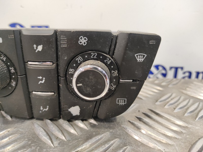 Recambio de mando climatizador para opel meriva b 1.7 16v cdti referencia OEM IAM 13360105  28299871