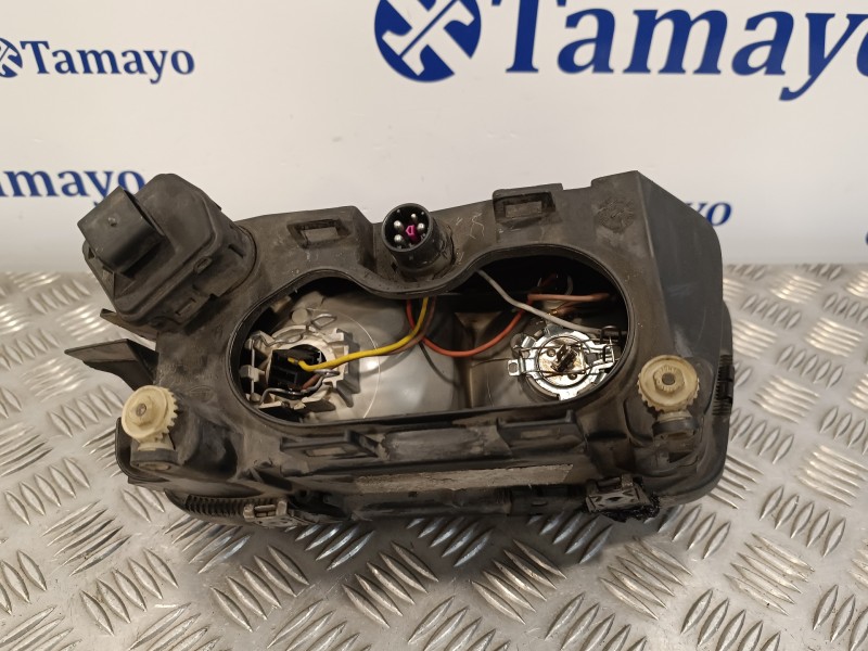 Recambio de faro derecho para audi a3 (8l) 1.9 tdi referencia OEM IAM   