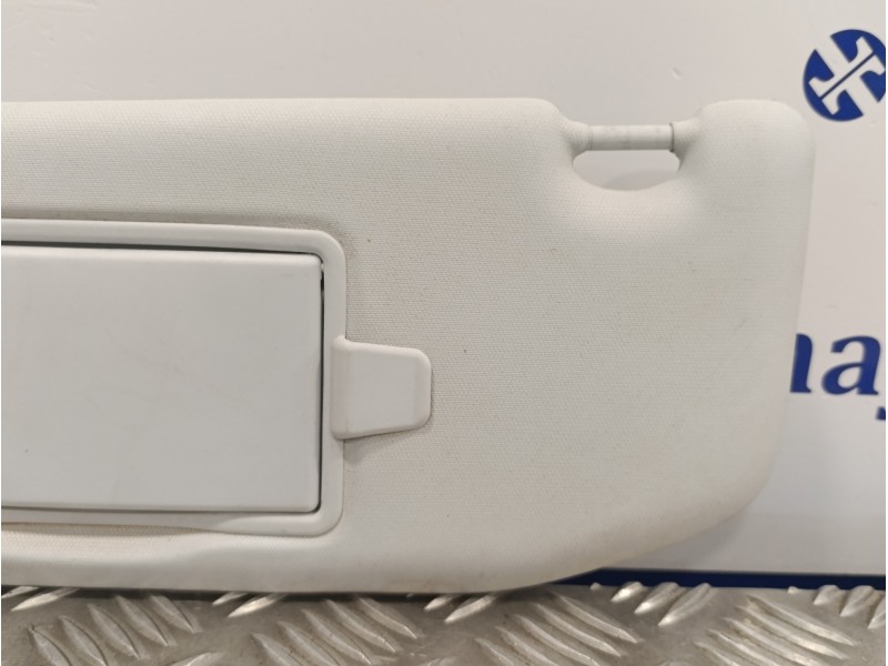 Recambio de parasol izquierdo para peugeot 208 1.2 12v e-vti referencia OEM IAM   