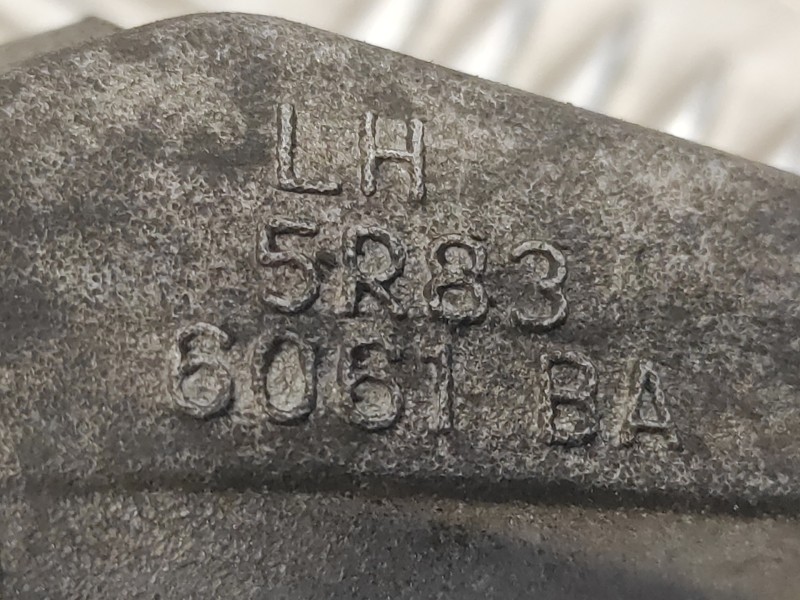 Recambio de soporte motor izquierdo para jaguar xf 2.7 v6 diesel cat referencia OEM IAM 5R836061BA  