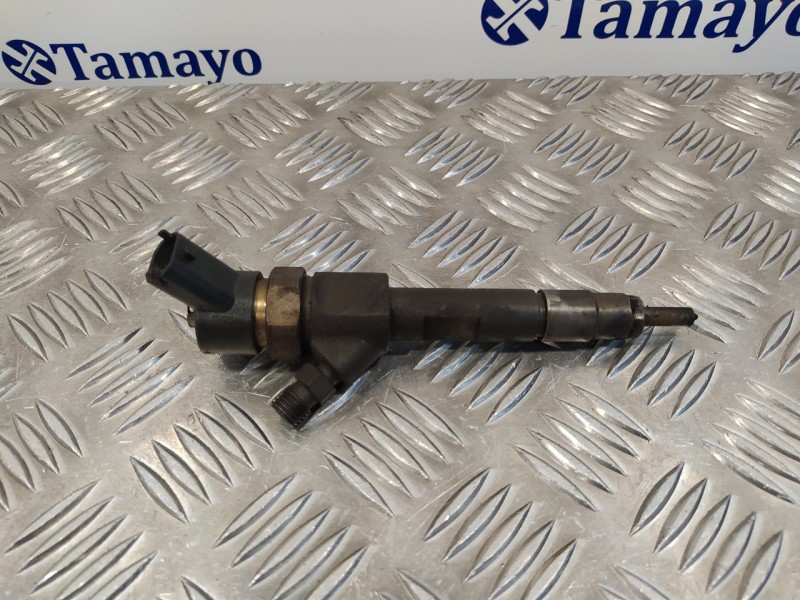 Recambio de inyector para renault laguna ii (bg0) 1.9 dci diesel cat referencia OEM IAM 7700111014  0445110021