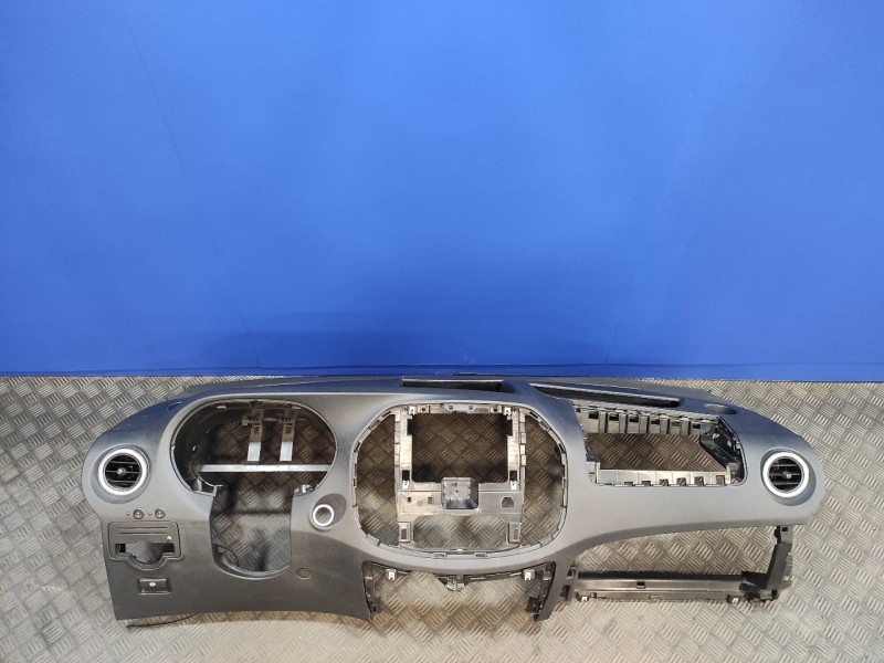 Recambio de salpicadero para mercedes-benz vito tourer (447) 2.1 cdi cat referencia OEM IAM A4476890147  