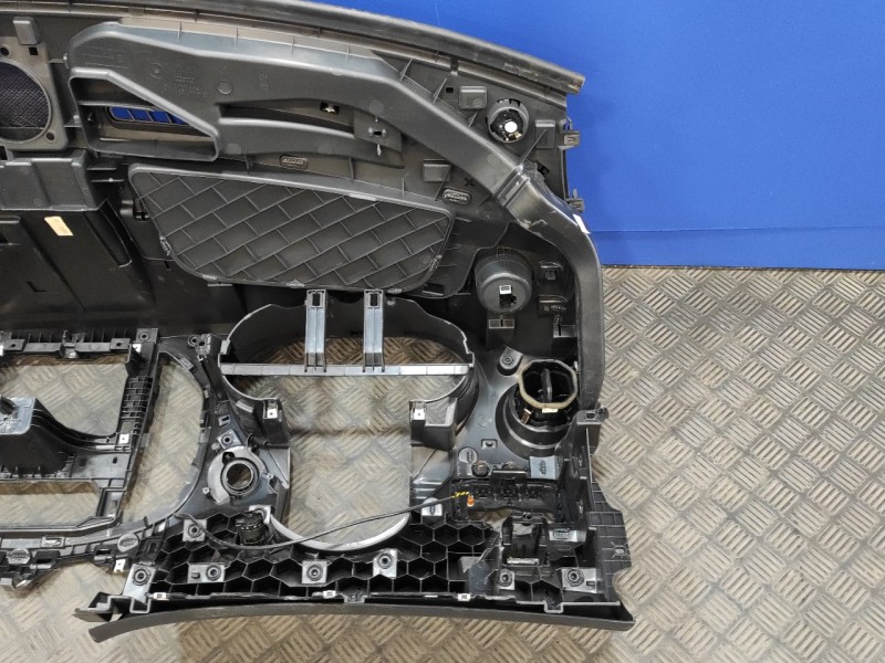 Recambio de salpicadero para mercedes-benz vito tourer (447) 2.1 cdi cat referencia OEM IAM A4476890147  