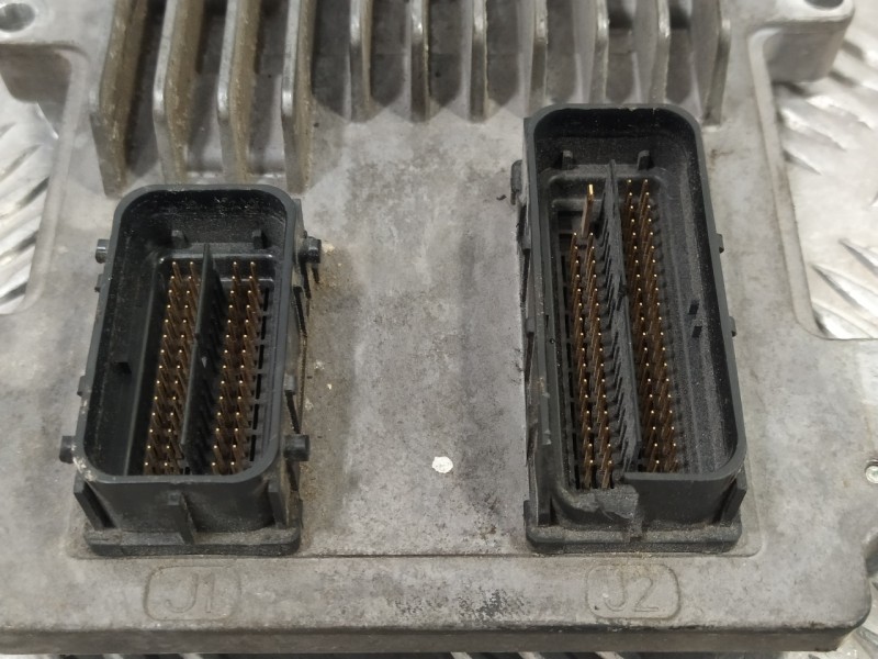 Recambio de centralita motor uce para opel astra j lim. enjoy referencia OEM IAM 12638807  12636386