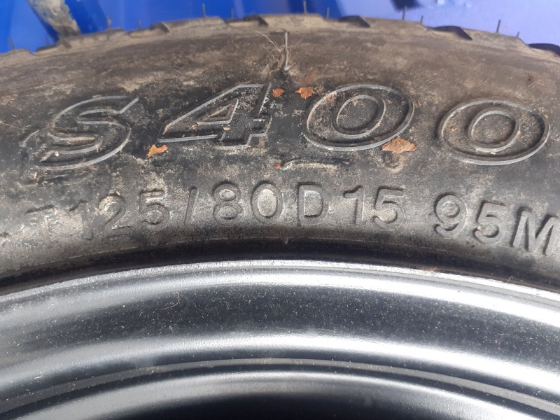 Recambio de neumatico repuesto para hyundai i30 1.6 cat referencia OEM IAM 529101H900  