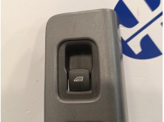 Recambio de mando elevalunas trasero izquierdo para volvo s40 berlina 1.6 diesel cat referencia OEM IAM 8679477   2