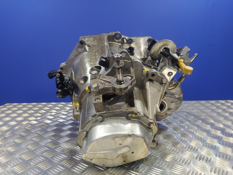 Recambio de caja cambios para peugeot 308 1.6 16v referencia OEM IAM 20DP42  