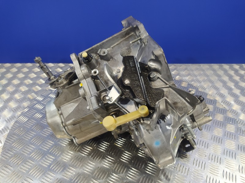 Recambio de caja cambios para peugeot 308 1.6 16v referencia OEM IAM 20DP42  