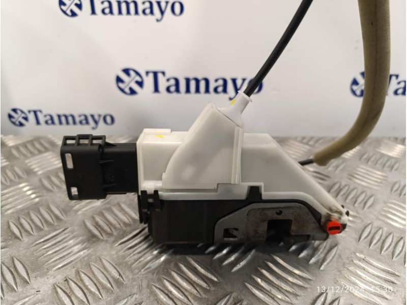 Recambio de cerradura puerta corredera derecha para peugeot partner teppe referencia OEM IAM 828423  A01862
