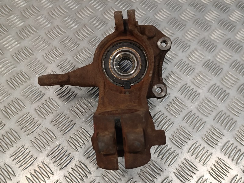 Recambio de mangueta delantera derecha para peugeot 207 cc 1.6 16v referencia OEM IAM   