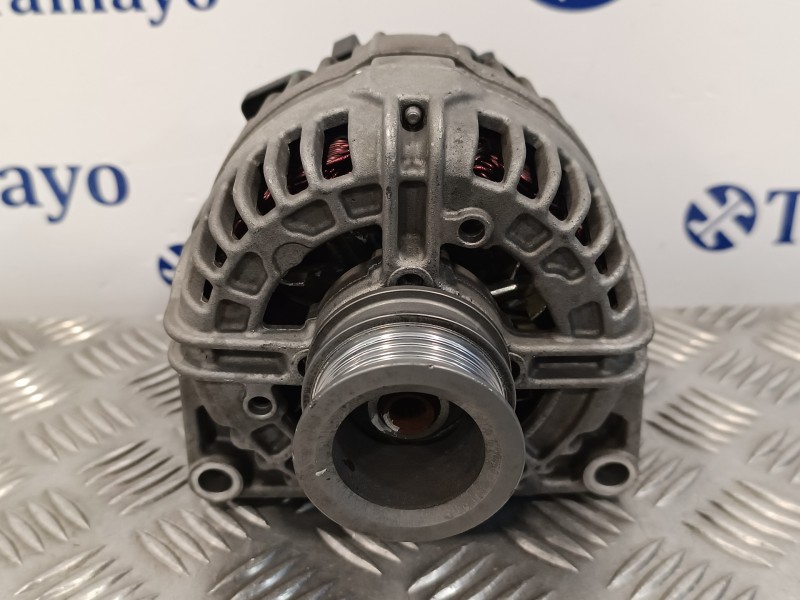 Recambio de alternador para opel vectra c berlina 1.8 16v referencia OEM IAM 0124425020  55556067