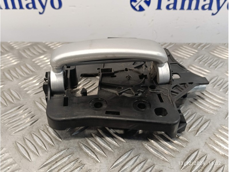 Recambio de maneta interior lateral derecha para peugeot partner teppe referencia OEM IAM 9682100677 9685484177 9682100877