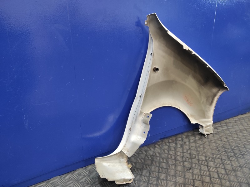 Recambio de aleta delantera izquierda para renault kangoo (f/kc0) referencia OEM IAM   