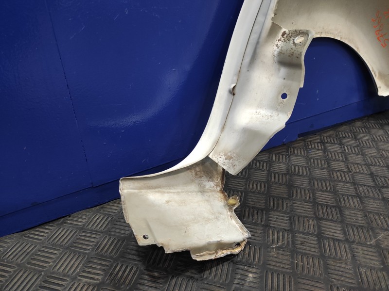 Recambio de aleta delantera izquierda para renault kangoo (f/kc0) referencia OEM IAM   