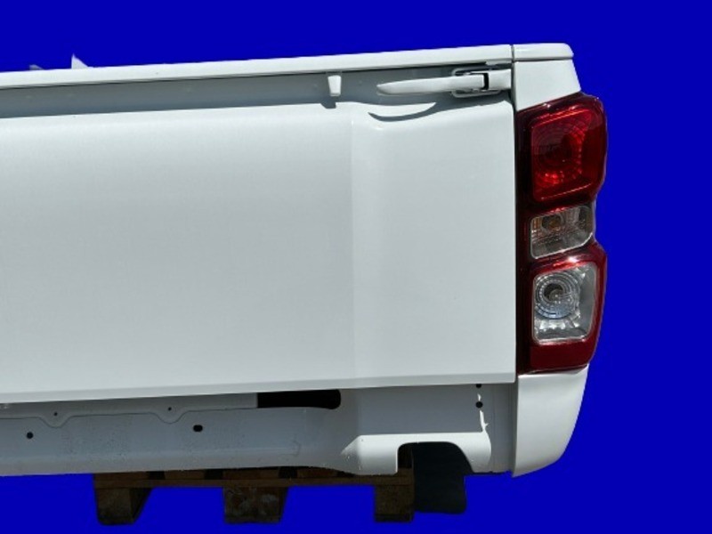 Recambio de caja trasera para isuzu d-max 1.9 turbodiesel referencia OEM IAM   
