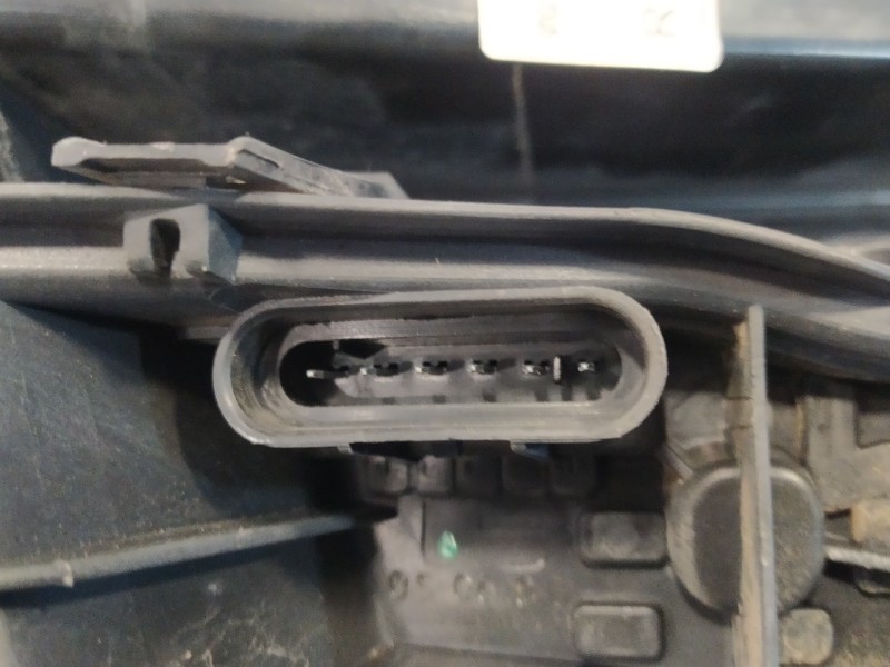 Recambio de piloto trasero derecho para smart forfour 1.3 cat referencia OEM IAM A4548201164  