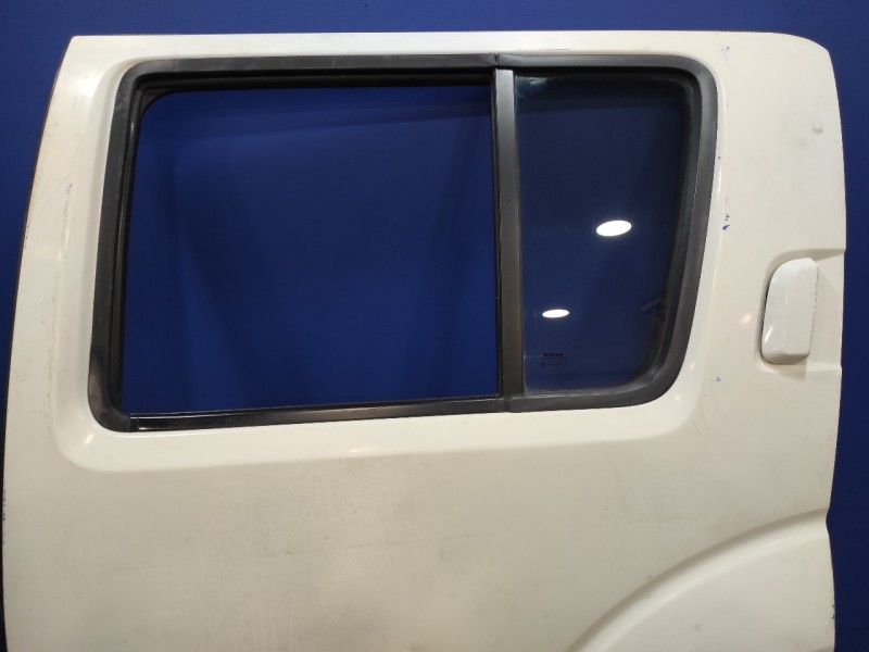 Recambio de puerta trasera izquierda para nissan pathfinder (r51) 2.5 dci diesel cat referencia OEM IAM   