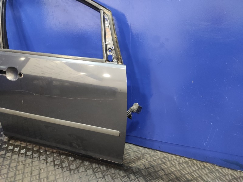 Recambio de puerta delantera derecha para ford focus c-max (cap) 1.6 tdci cat referencia OEM IAM   