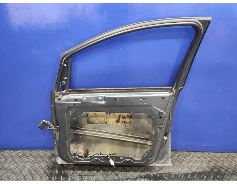 Recambio de puerta delantera derecha para ford focus c-max (cap) 1.6 tdci cat referencia OEM IAM   