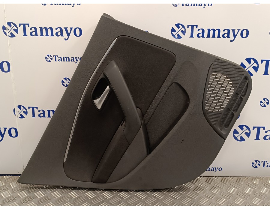 Recambio de guarnecido puerta trasera izquierda para volkswagen polo (6r1) 1.4 tdi referencia OEM IAM 6C6867011 6R6867211 6C6867