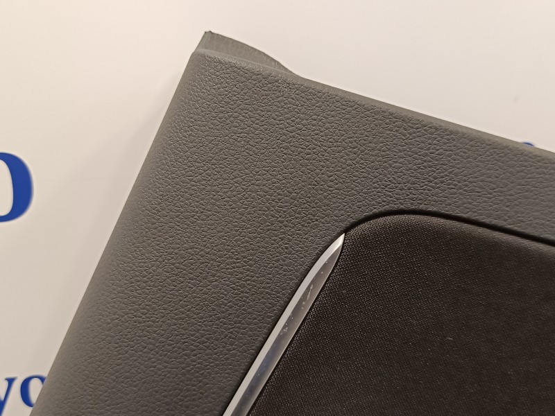 Recambio de guarnecido puerta trasera izquierda para volkswagen polo (6r1) 1.4 tdi referencia OEM IAM 6C6867011 6R6867211 6C6867