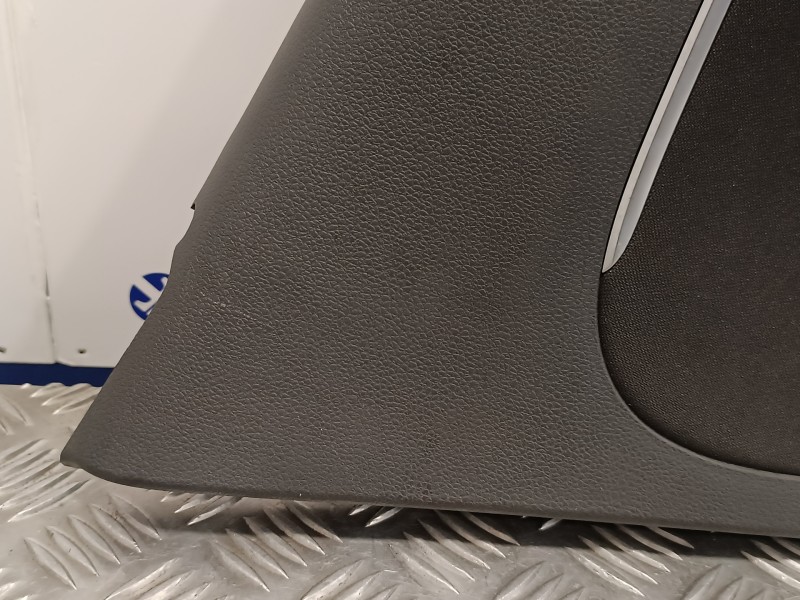 Recambio de guarnecido puerta trasera izquierda para volkswagen polo (6r1) 1.4 tdi referencia OEM IAM 6C6867011 6R6867211 6C6867