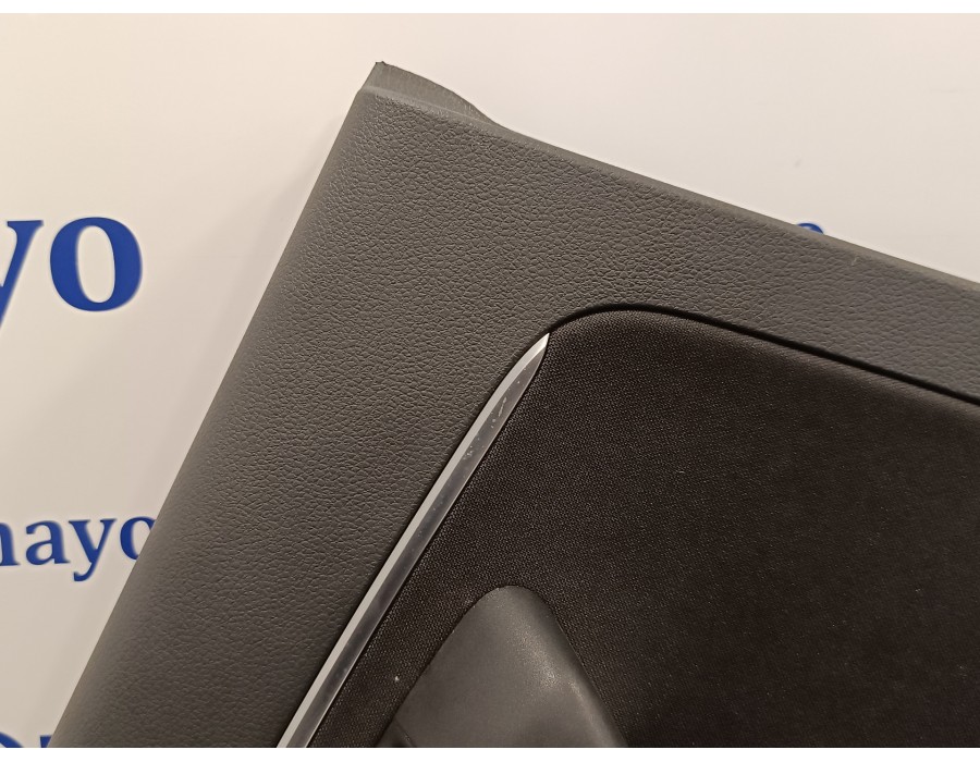 Recambio de guarnecido puerta trasera izquierda para volkswagen polo (6r1) 1.4 tdi referencia OEM IAM 6C6867011 6R6867211 6C6867