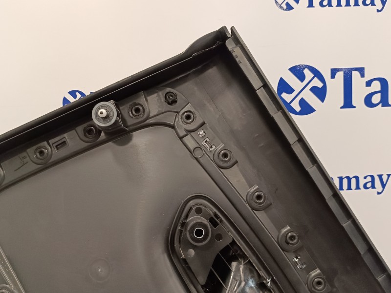 Recambio de guarnecido puerta trasera izquierda para volkswagen polo (6r1) 1.4 tdi referencia OEM IAM 6C6867011 6R6867211 6C6867