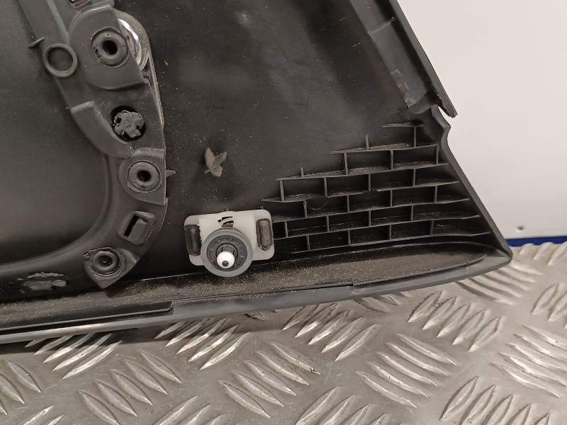 Recambio de guarnecido puerta trasera izquierda para volkswagen polo (6r1) 1.4 tdi referencia OEM IAM 6C6867011 6R6867211 6C6867