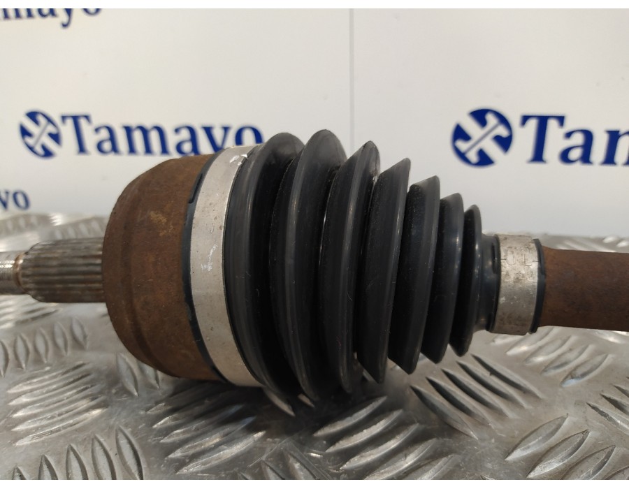 Recambio de transmision delantera derecha para renault megane iii sport tourer 1.5 dci diesel referencia OEM IAM 8200725502  