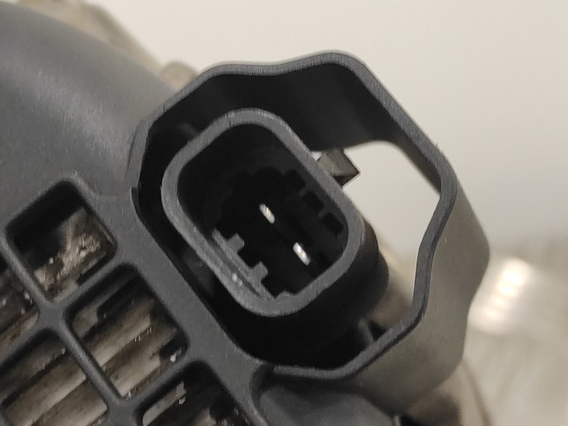Recambio de alternador para opel astra j lim. enjoy referencia OEM IAM 13500582  