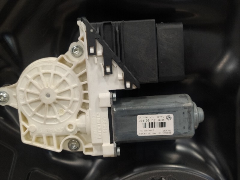 Recambio de elevalunas trasero izquierdo para volkswagen passat variant (3c5) 2.0 tdi referencia OEM IAM 1K0959703P  974195112