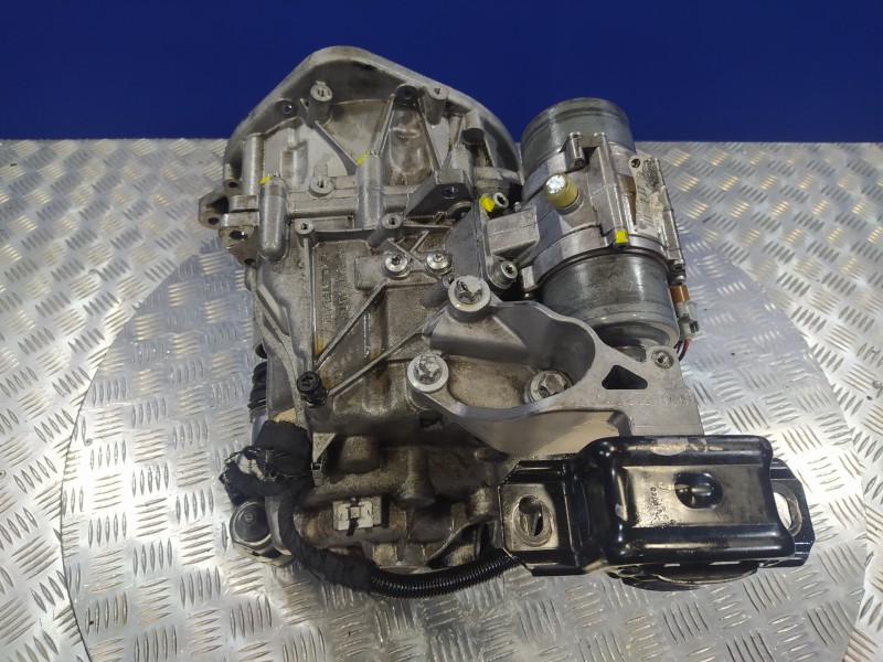 Recambio de caja cambios para smart fortwo coupe 0.8 cdi referencia OEM IAM 717483  A4513700101