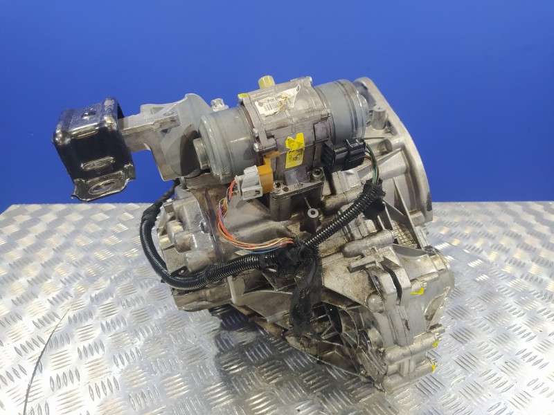 Recambio de caja cambios para smart fortwo coupe 0.8 cdi referencia OEM IAM 717483  A4513700101