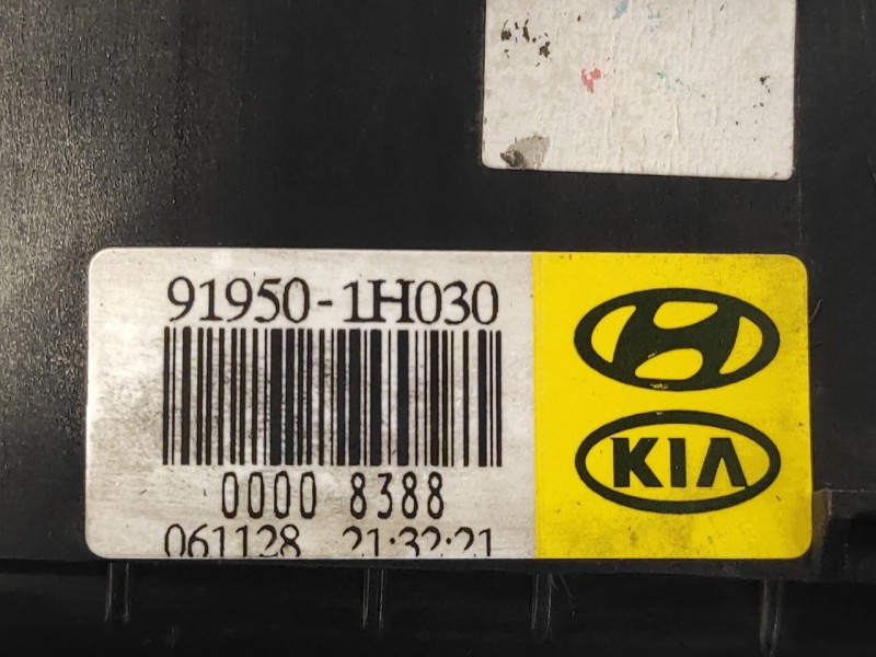 Recambio de caja reles / fusibles para kia cee´d 1.6 crdi cat referencia OEM IAM 919501H030  
