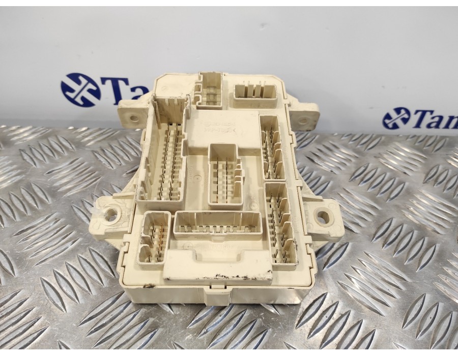 Recambio de caja reles / fusibles para kia cee´d 1.6 crdi cat referencia OEM IAM 919501H51010 919502H500 919501H5101007104010