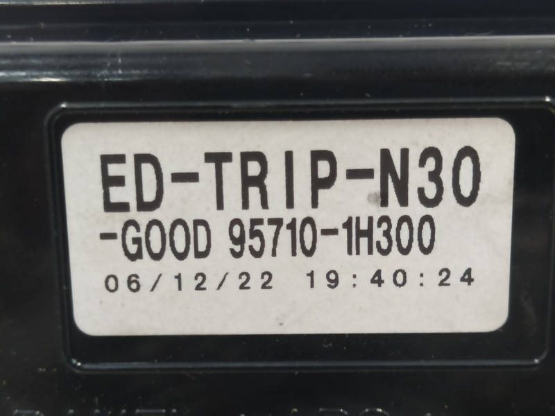 Recambio de mando multifuncion para kia cee´d 1.6 crdi cat referencia OEM IAM 957101H300  