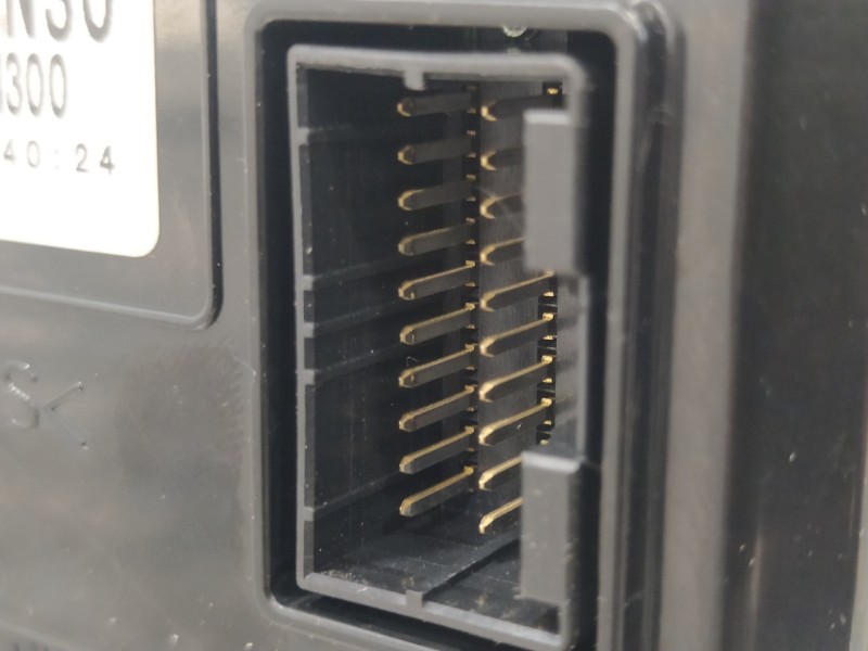 Recambio de mando multifuncion para kia cee´d 1.6 crdi cat referencia OEM IAM 957101H300  