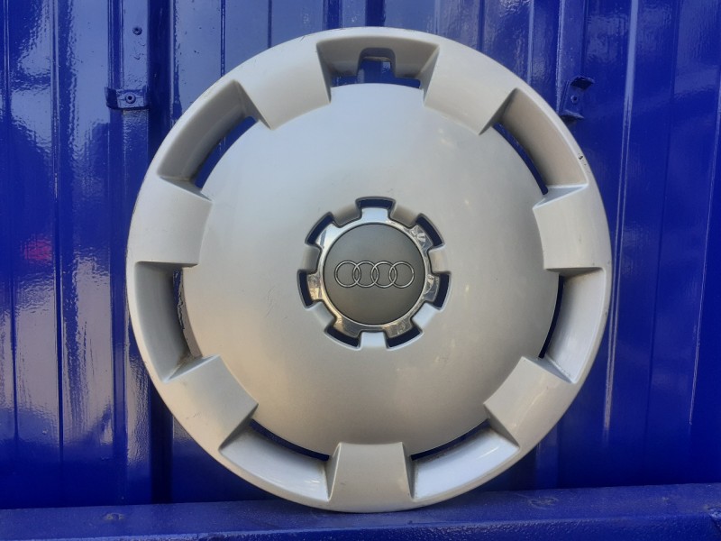 Recambio de tapacubos para audi a3 (8p) 1.2 16v tfsi referencia OEM IAM 8P0601147A  