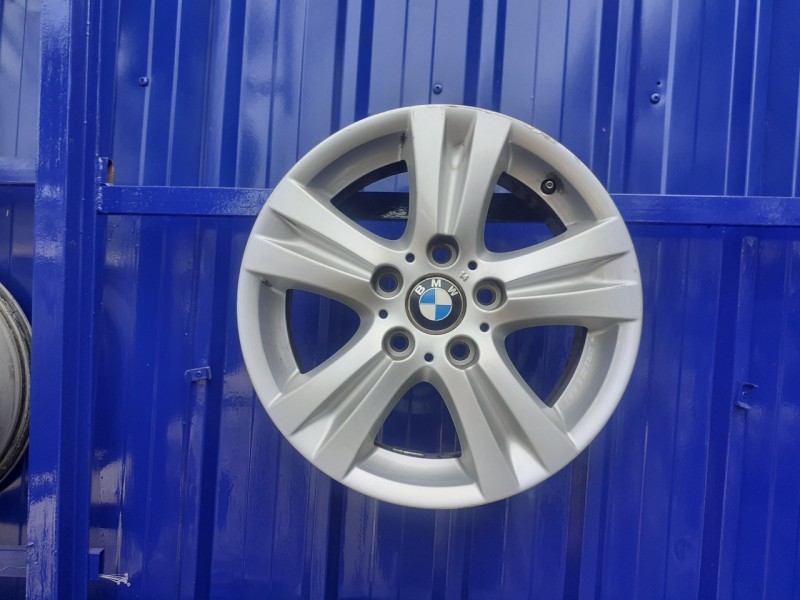 Recambio de llanta para bmw serie 1 berlina (e81/e87) 1.6 16v cat referencia OEM IAM 6779696  