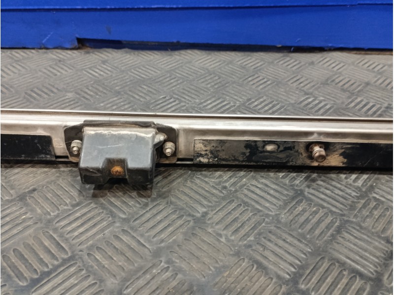 Recambio de soporte / guia puerta corredera para iveco 35s13 2.8d referencia OEM IAM   