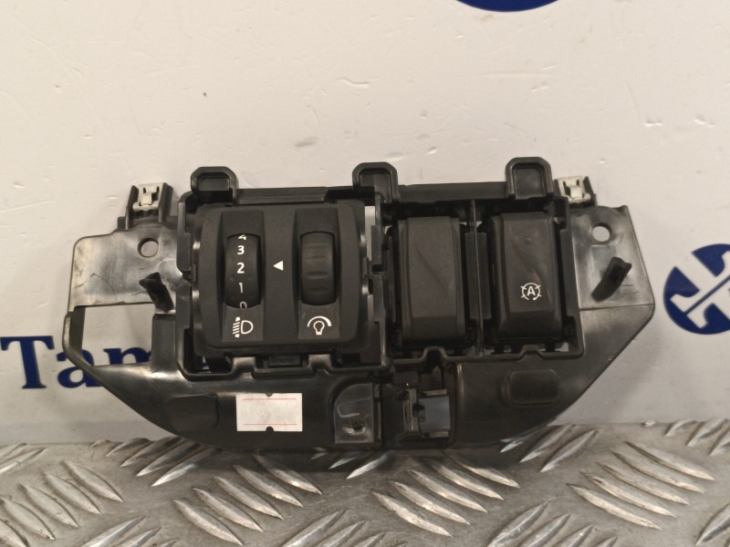 Recambio de mando luces para renault clio iv 0.9 referencia OEM IAM 1136154X  