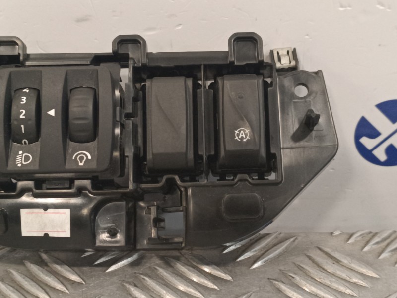 Recambio de mando luces para renault clio iv 0.9 referencia OEM IAM 1136154X  