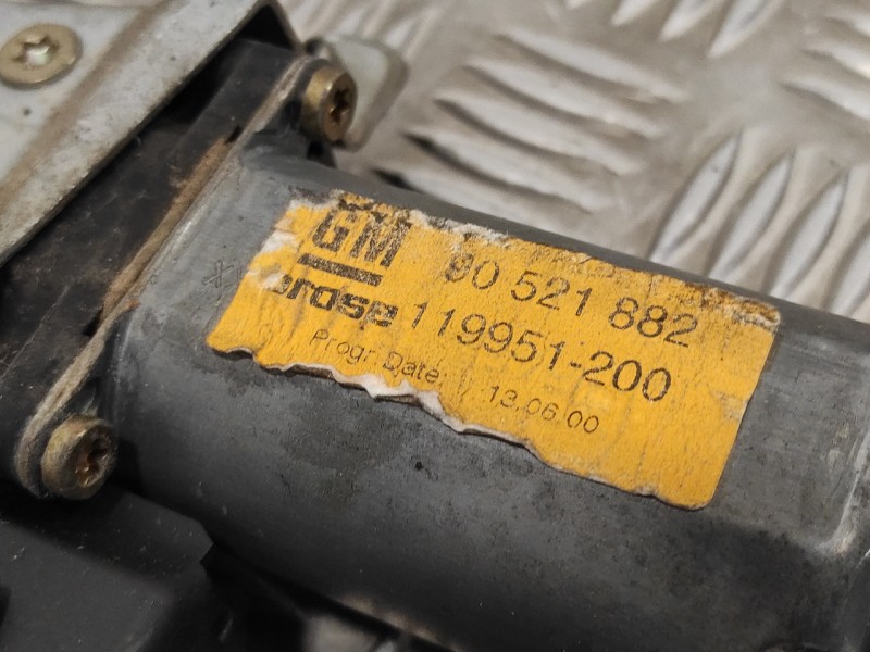 Recambio de elevalunas delantero derecho para opel astra g berlina 1.6 16v referencia OEM IAM 90521882  119951200