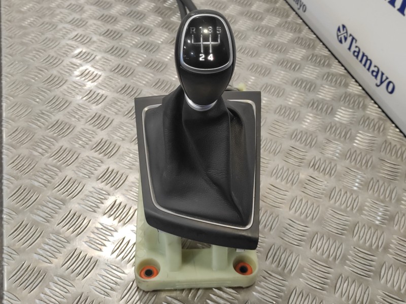 Recambio de palanca cambio para hyundai i20 active 1.0 tgdi cat referencia OEM IAM 43794C8700  